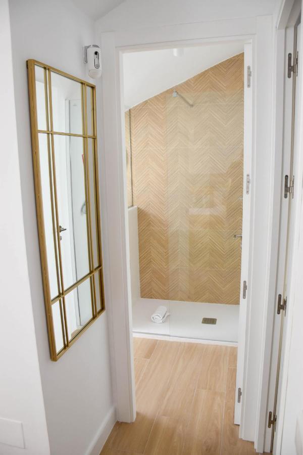 Holidays2Malaga Trinidad Renovated 1 Bedroom Penthouse Close To City Center Kültér fotó