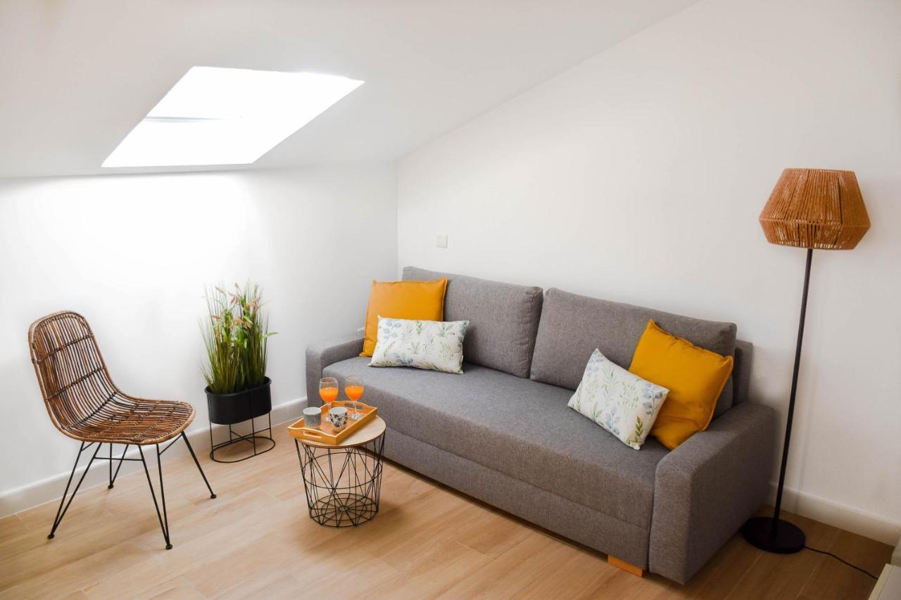 Holidays2Malaga Trinidad Renovated 1 Bedroom Penthouse Close To City Center Kültér fotó