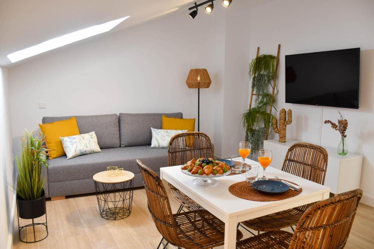Holidays2Malaga Trinidad Renovated 1 Bedroom Penthouse Close To City Center Kültér fotó