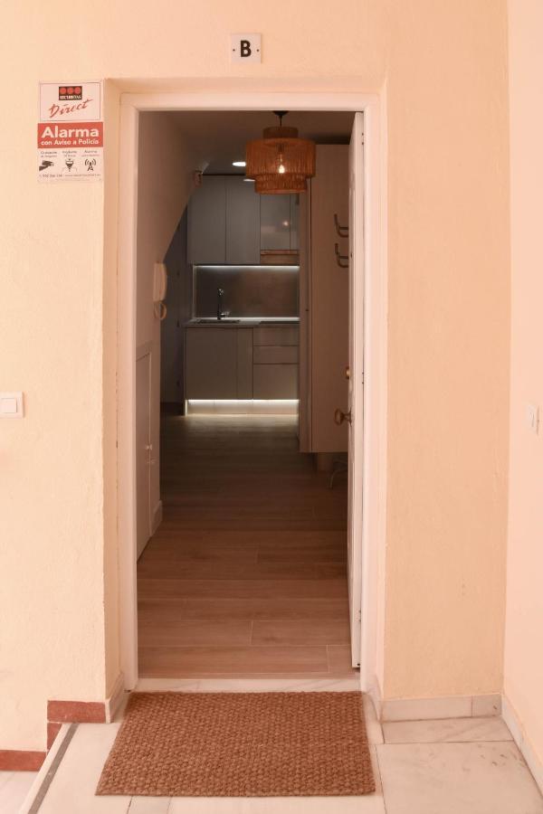 Holidays2Malaga Trinidad Renovated 1 Bedroom Penthouse Close To City Center Kültér fotó